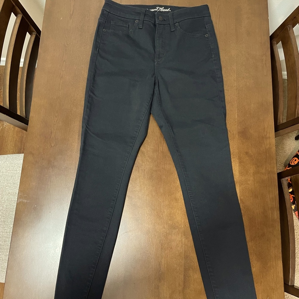 Women’s black universal thread high rise skinny jeans